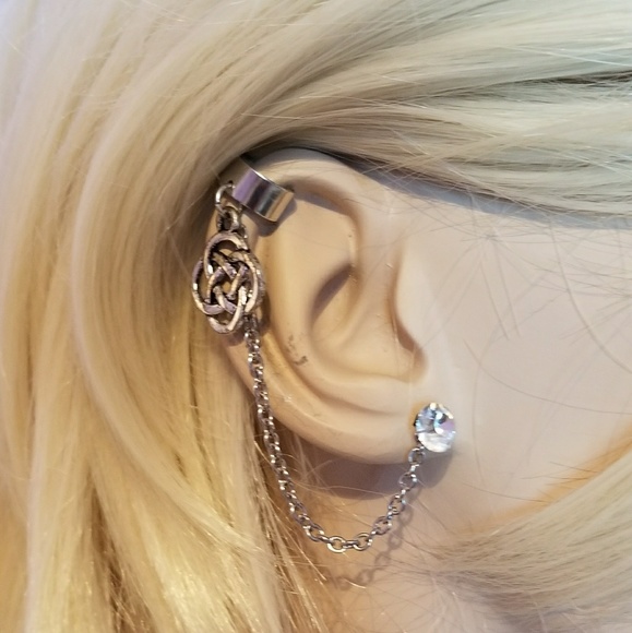 Celtic Knot Ear Cuff Stud with Chain - Picture 3 of 3